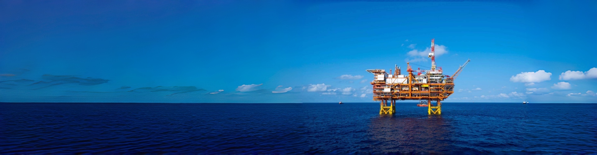 Связаться с нами - Волоконный лазерный станок TKD PCD